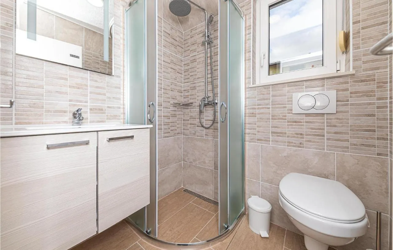 Lovely Apartment In Kastel Luksic With Wifi Kastela Croatia